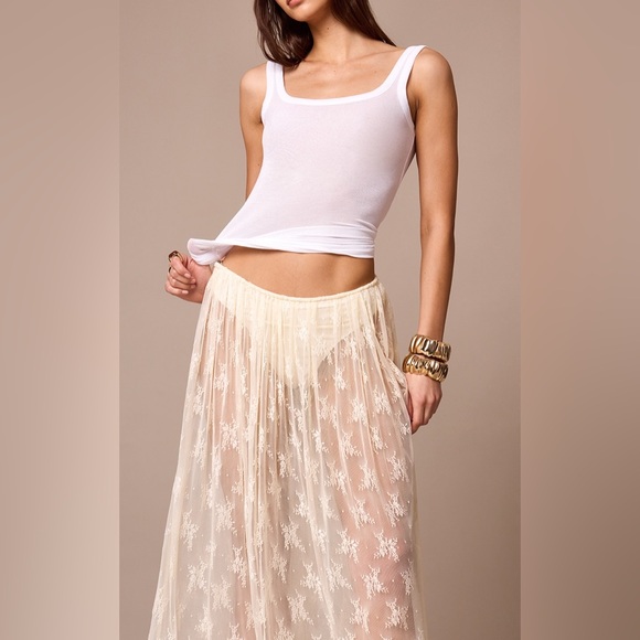 Pretty Little Thing ALMOND SHEER LACE MAXI SKIRT - Picture 4 of 12